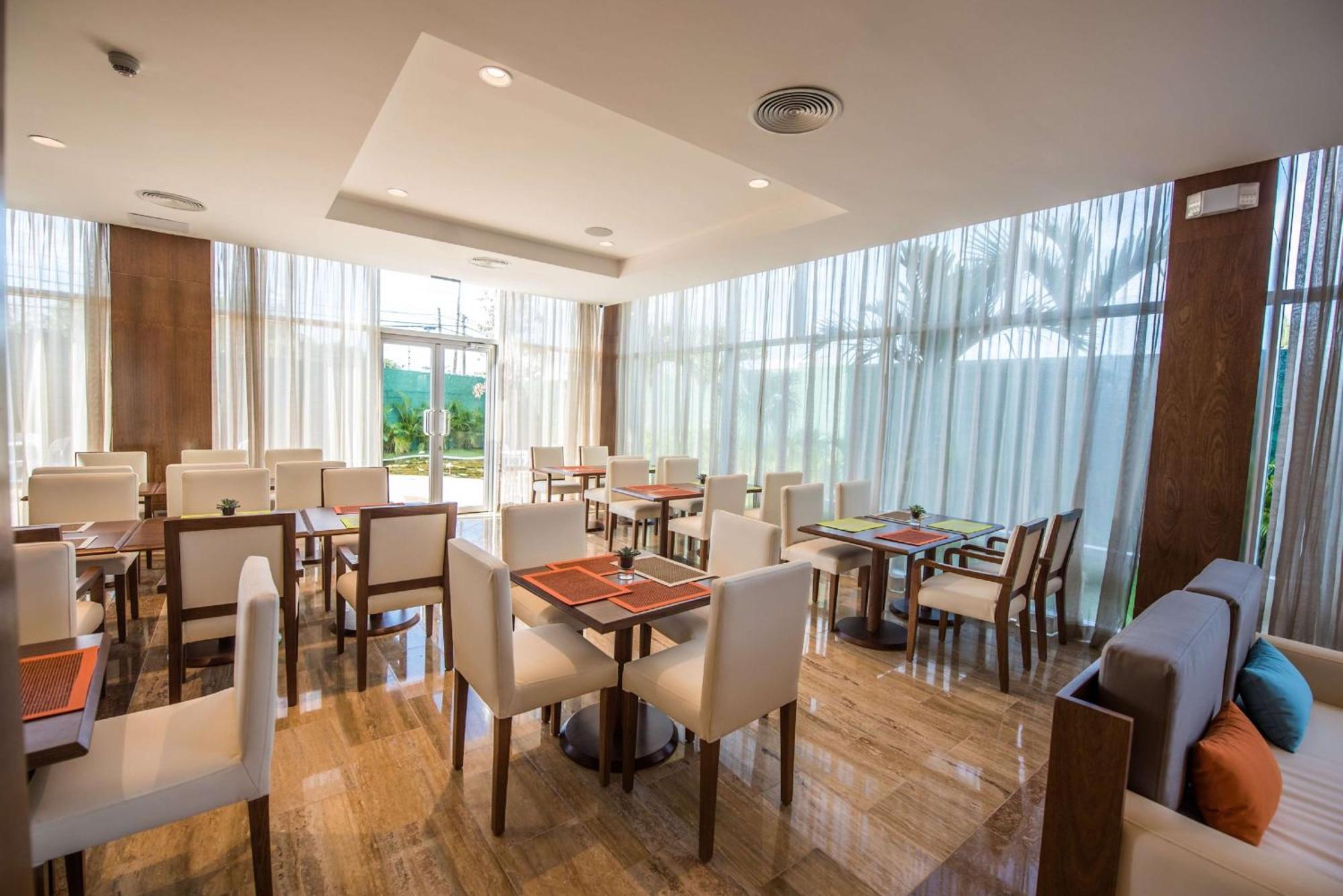 Hotel Hampton By Hilton Santo Domingo Airport Boca Chica Zewnętrze zdjęcie